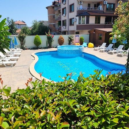 Mirana Family Hotel Burgas Esterno foto