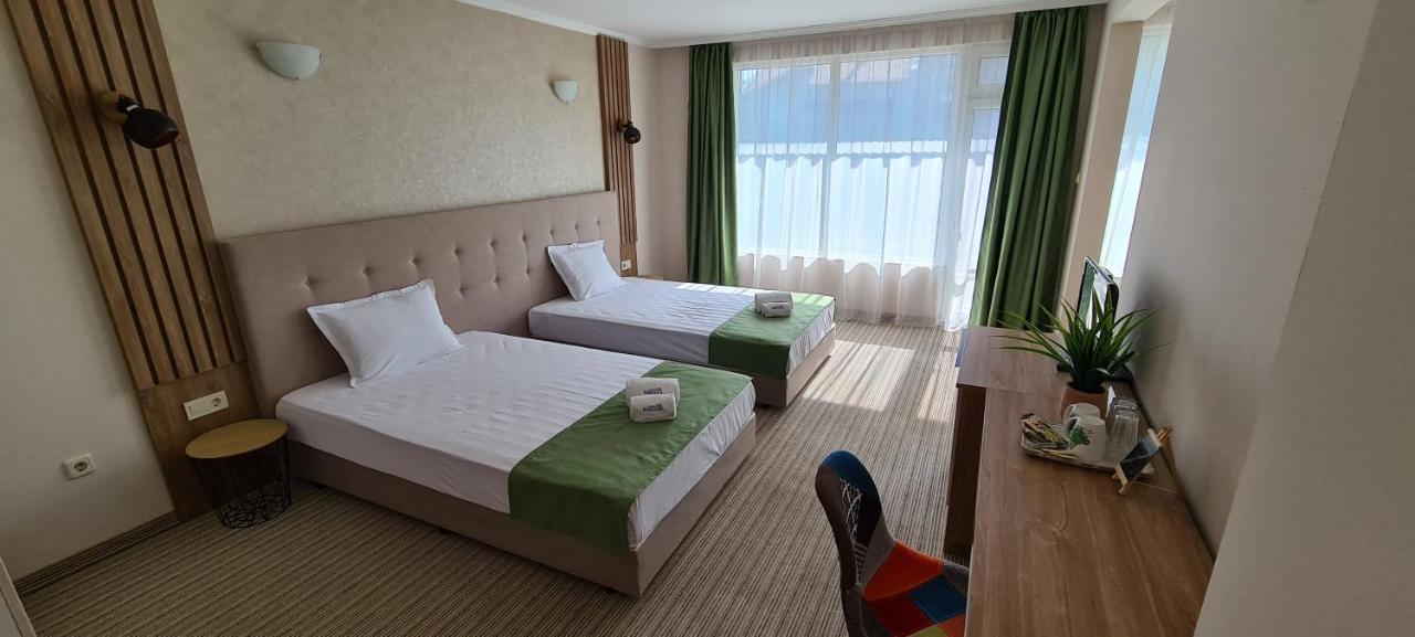 Mirana Family Hotel Burgas Esterno foto