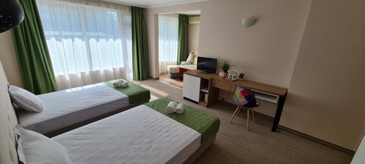 Mirana Family Hotel Burgas Esterno foto