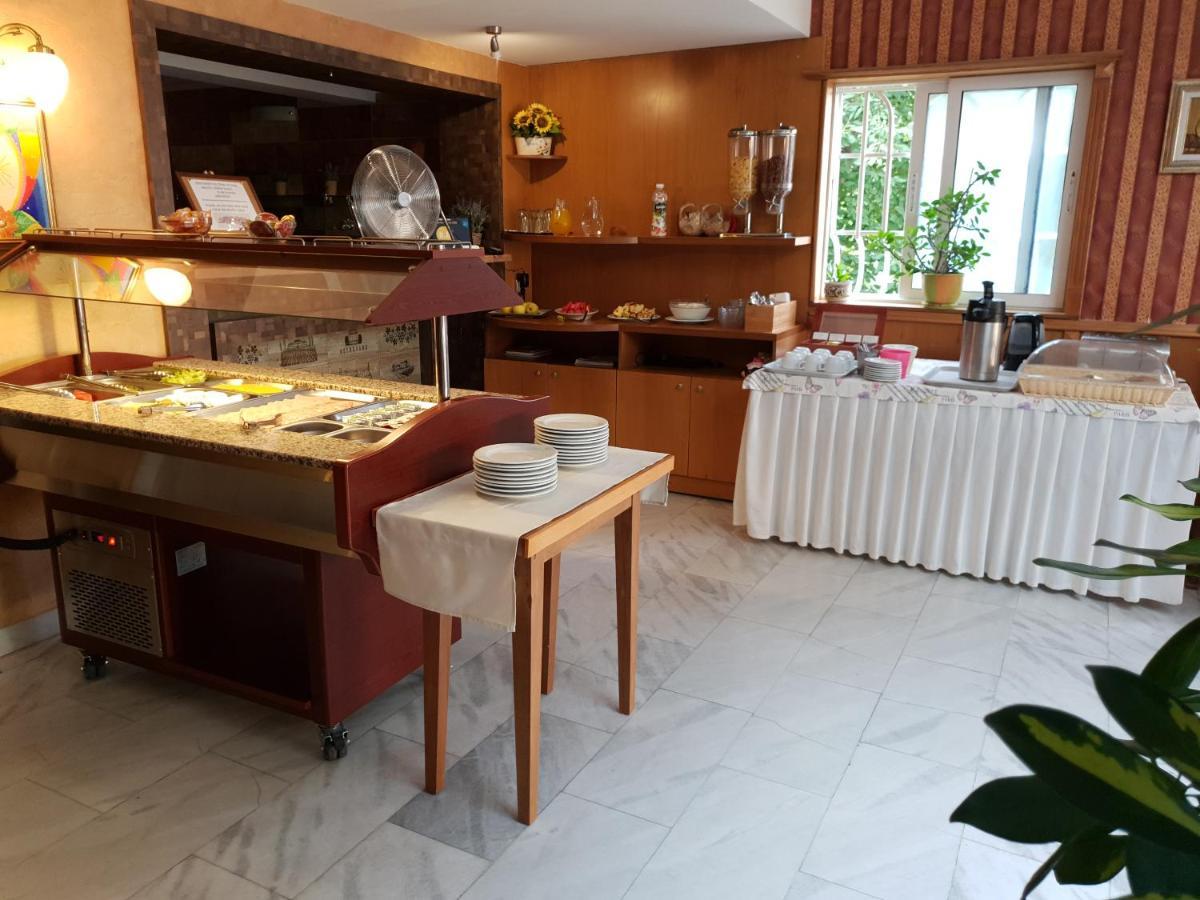 Mirana Family Hotel Burgas Esterno foto