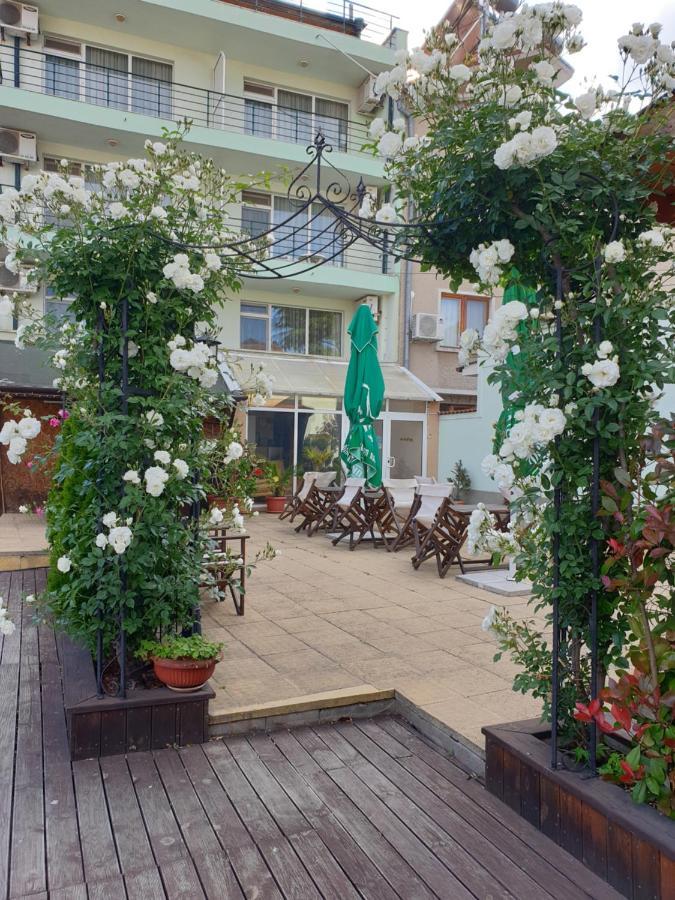 Mirana Family Hotel Burgas Esterno foto