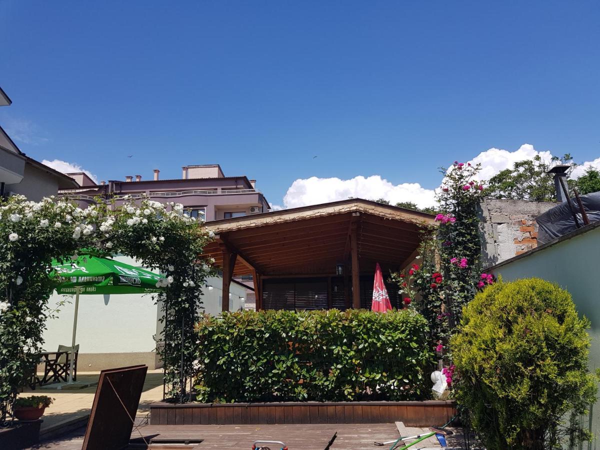 Mirana Family Hotel Burgas Esterno foto